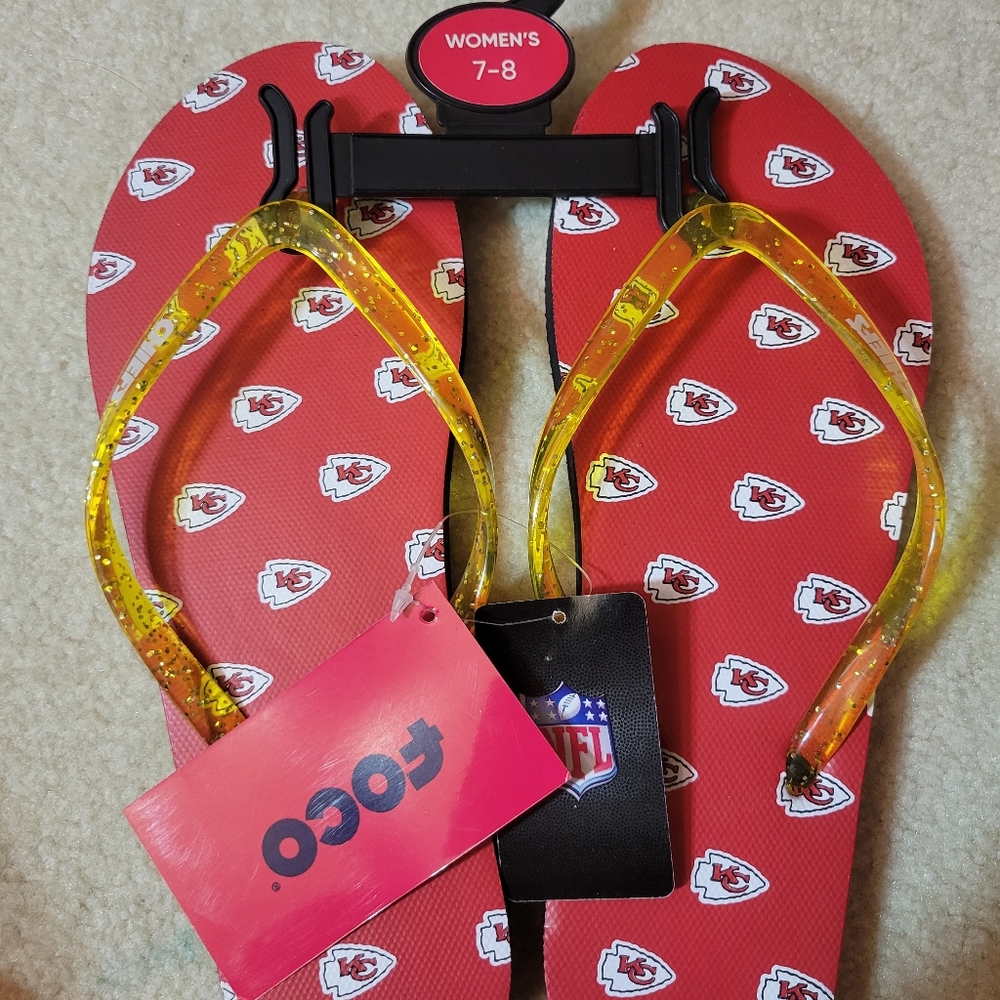 FOCO Chiefs Flip-flops Size 7-8